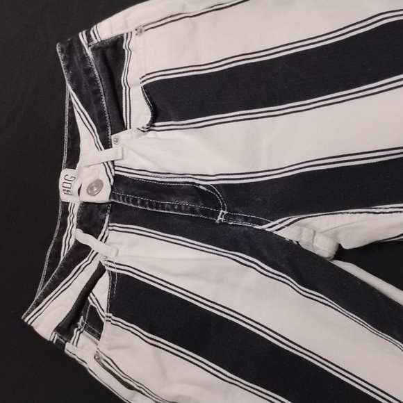 BDG Black White Stripe Denim Mom Jeans Waist Size 24 Straight Leg High Waist - Picture 1 of 9